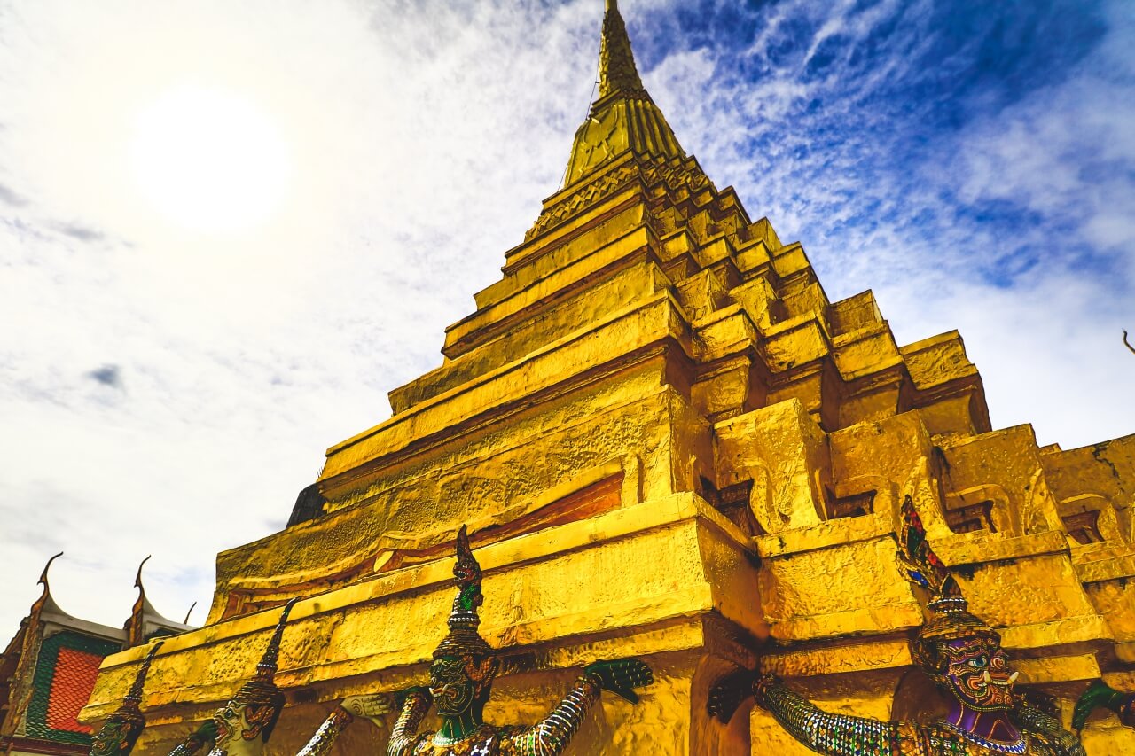 タイのワットプラケオ寺院